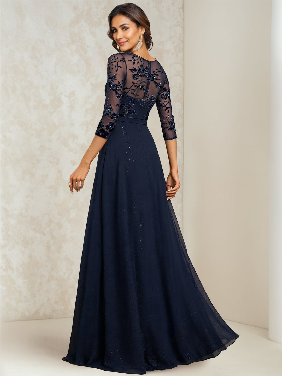 A-Line/Princess Scoop Lace Sequins Mother of the Bride Dresses Illusion