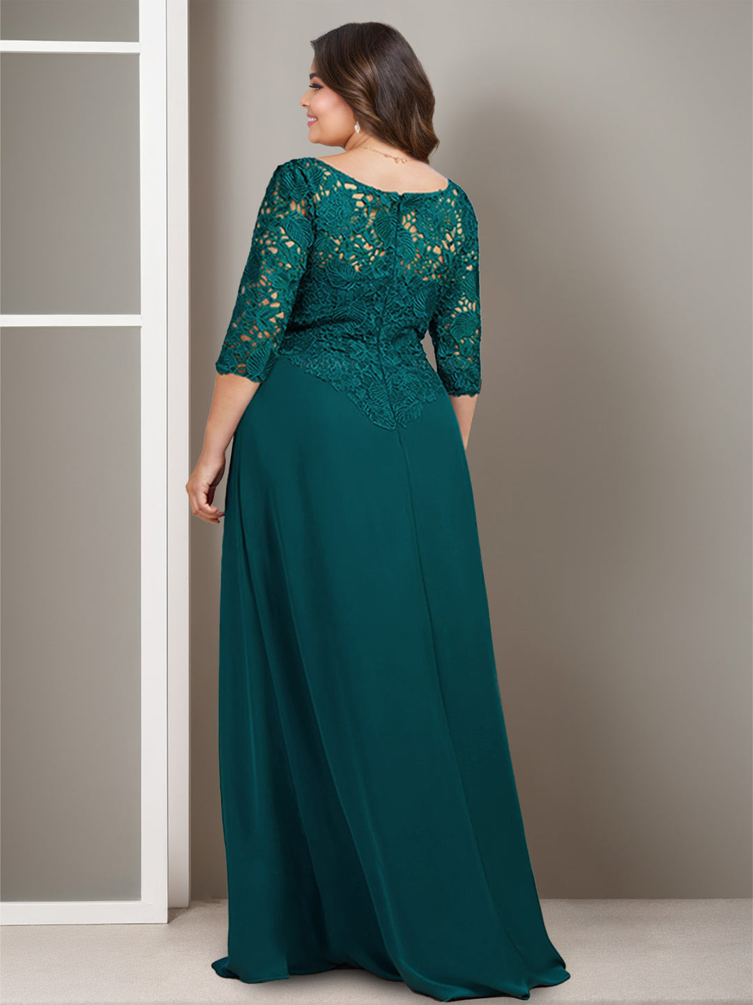 Sheath/Column Scoop Chiffon Lace Plus Size Mother of the Bride Dresses with Pleats