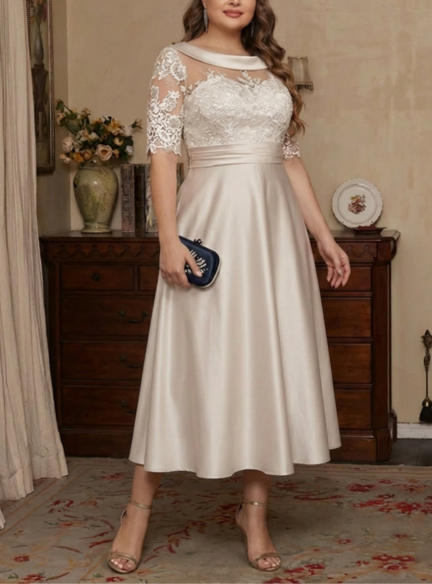 A-Line/Princess Scoop Satin Plus Size Mother of the Bride Dresses Lace Half Sleeves Tea-Length