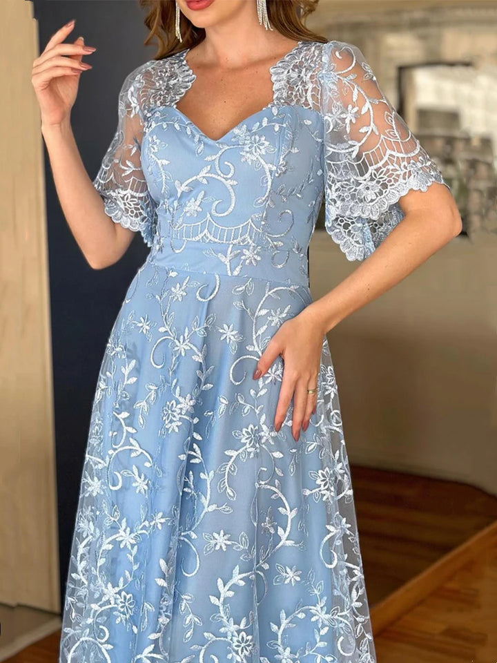 A-Line/Princess Lace V-Neck Mother of the Bride Dresses Short Sleeves Floor-Length