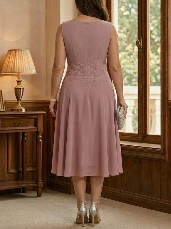 A-Line/Princess Scoop Chiffon Plus Size Mother of the Bride Dresses with Jacket Tea-Length Long Sleeves Lace