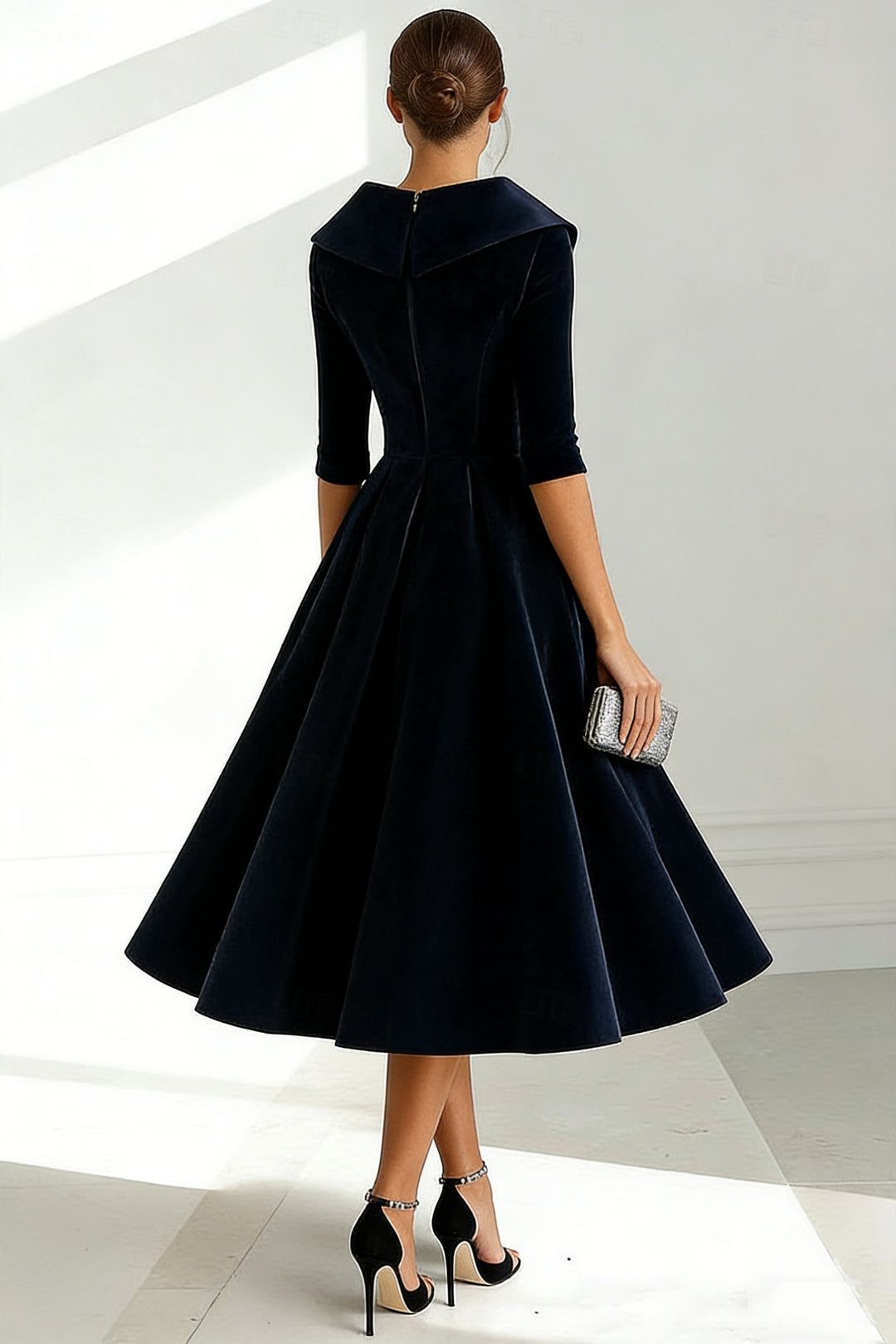 A-Line/Princess Shirt Collar Velvet Mother of the Bride Dresses Half Sleeves Tea-Length Ruffles