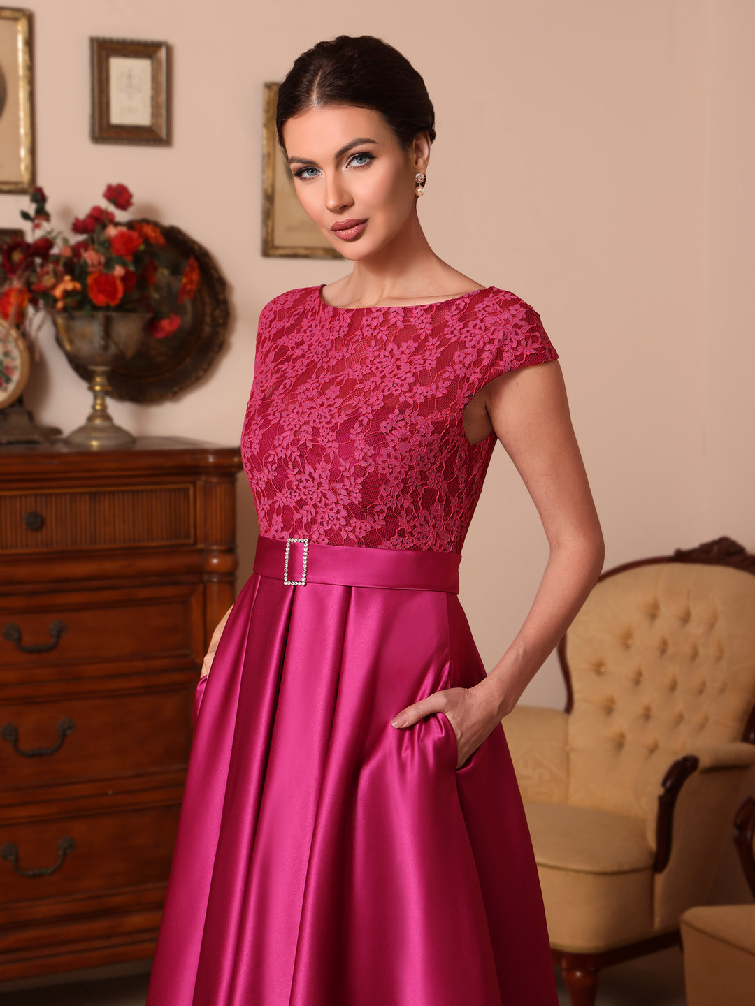 A-Line/Princess Scoop Satin Mother of the Bride Dresses Sleeveless Lace Floor-Length Belt Sweep Train