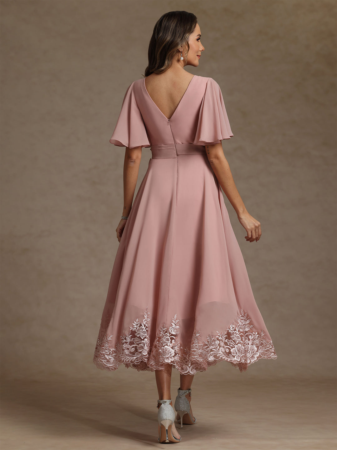 A-Line/Princess V Neck Mother of the Bride Dresses Short Sleeves Chiffon Lace Tea Length with Sash