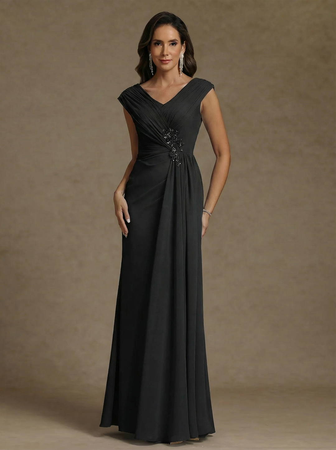 Sheath/Column V-Neck Chiffon Mother of the Bride Dressese Floor-Length Ruched Sleeveless Appliques