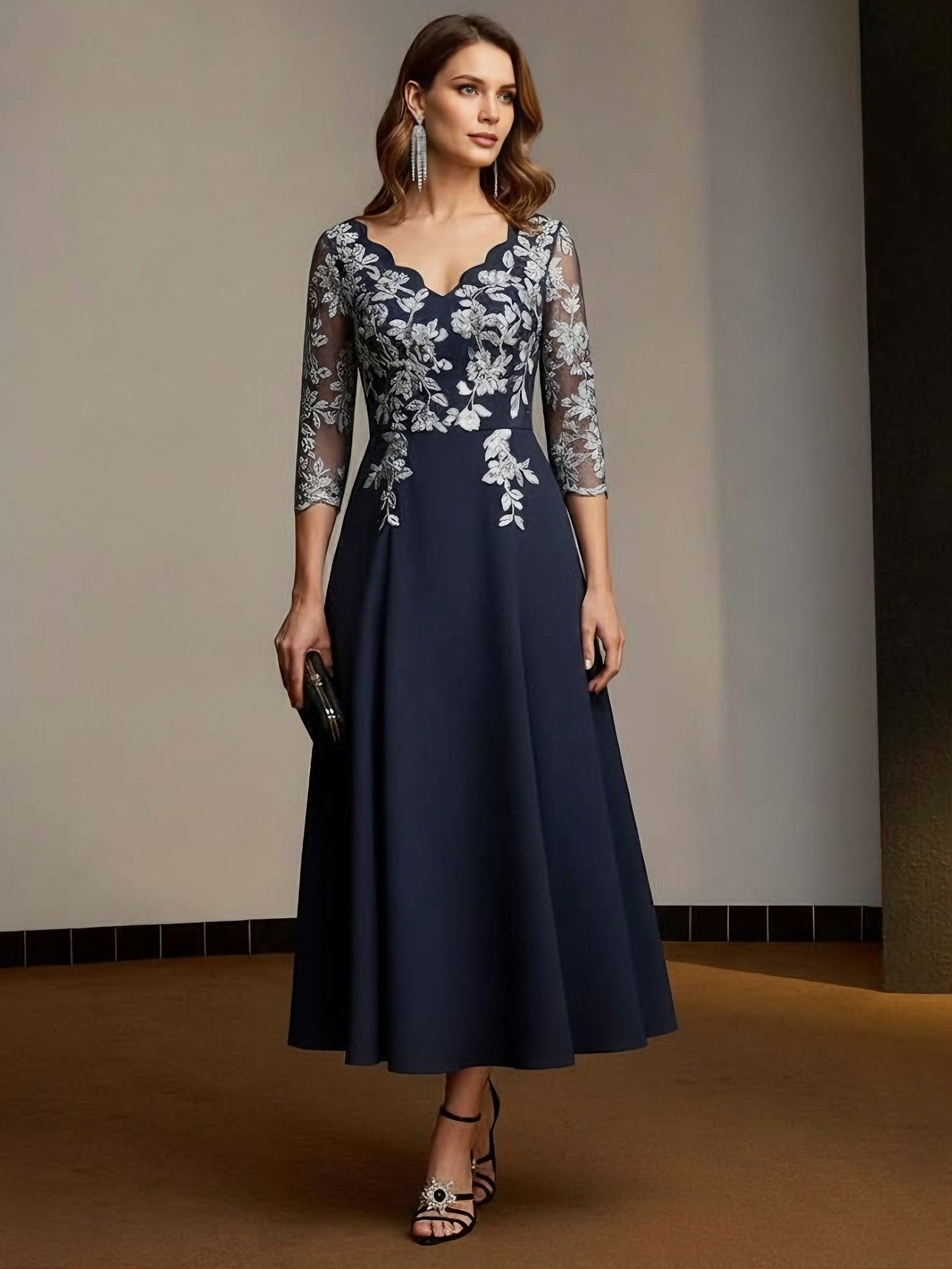 A-Line/Princess V-Neck Stretch Satin Mother of the Bride Dresses Lace ...