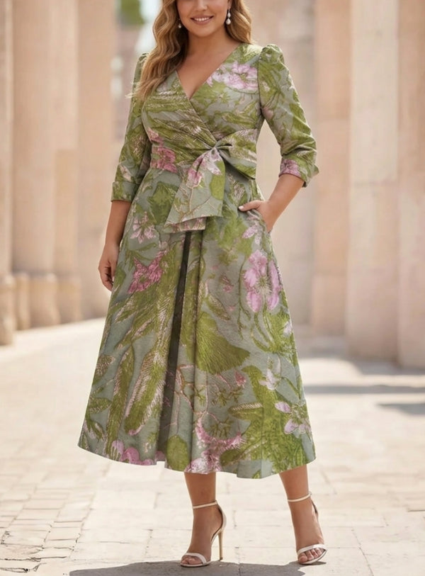 A-Line/Princess V-Neck Printed Satin Plus Size Mother of the Bride Dresses with Bowknot 3/4 Sleeves Floral Tea-Length