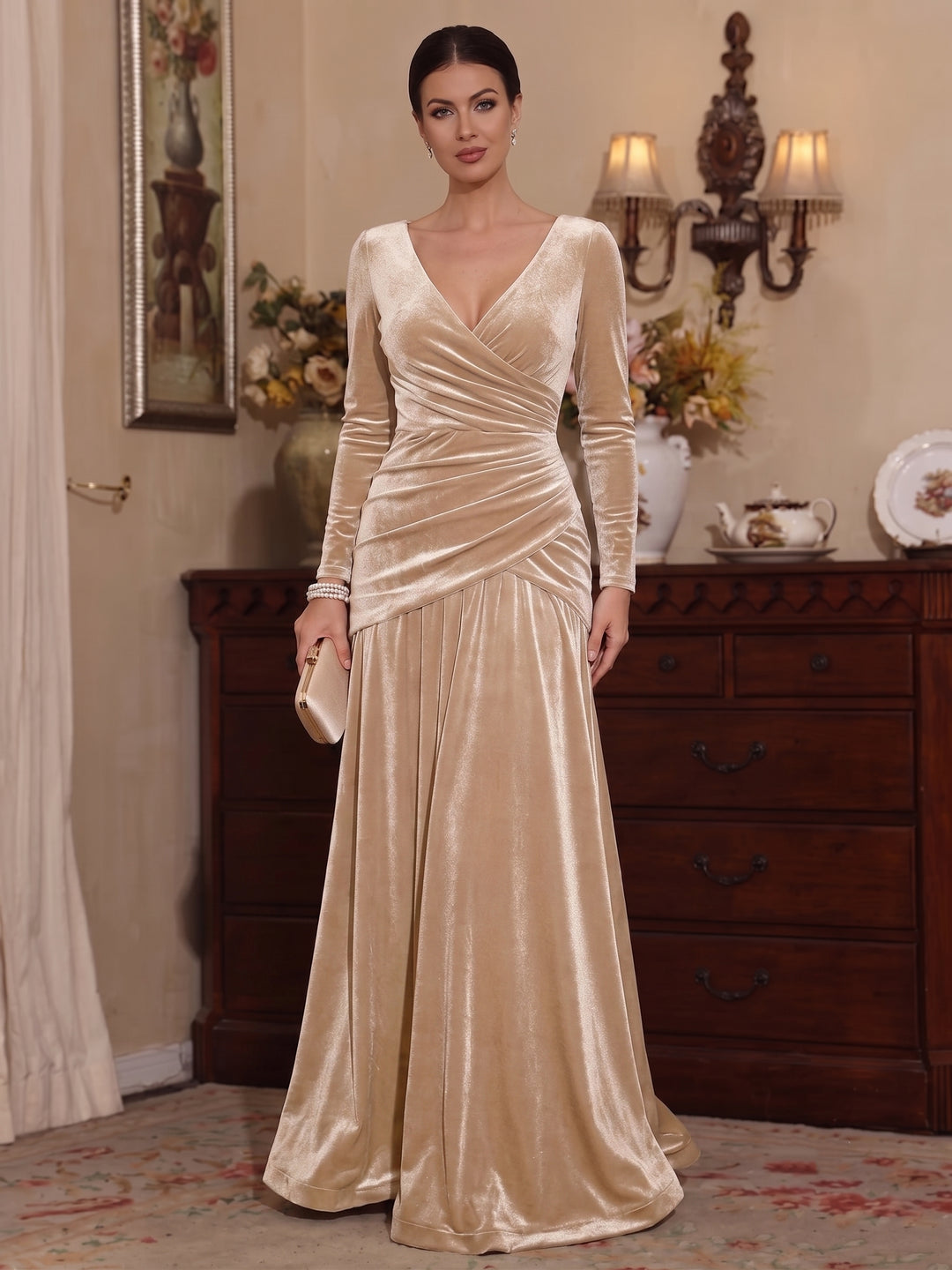 A-Line/Princess V-Neck Velvet Mother of the Bride Dresses Long Sleeves Floor-Length Ruched