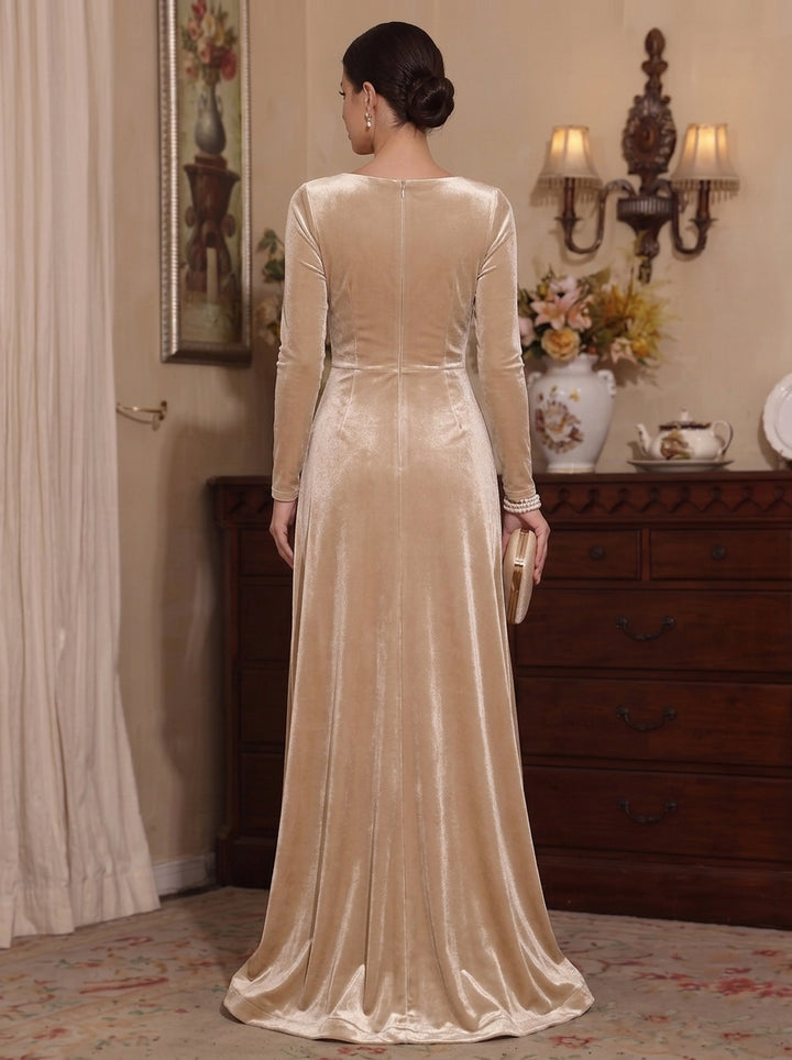 A-Line/Princess V-Neck Velvet Mother of the Bride Dresses Long Sleeves Floor-Length Ruched
