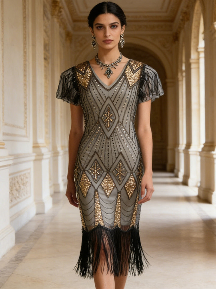 1920s The Great Gatsby Outfit Sheath/Column V-Neck Short Sleeves Sequins Tassels Vintage Dresses