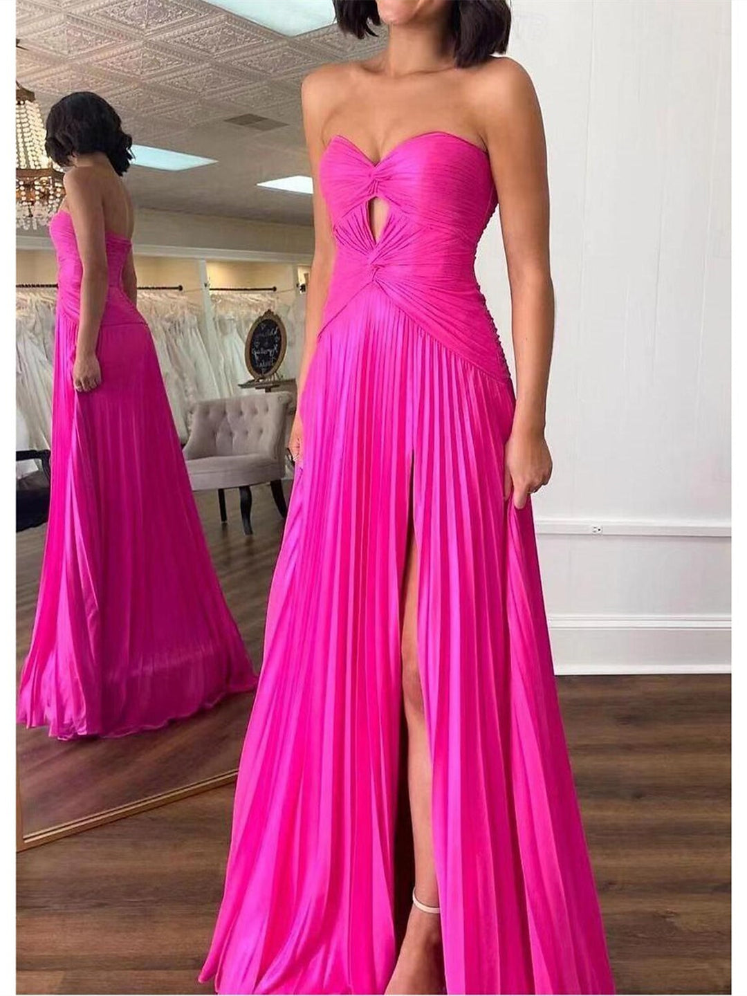 A-Line/Princess Sleeveless Strapless Prom Dresses with Pleats Ruched