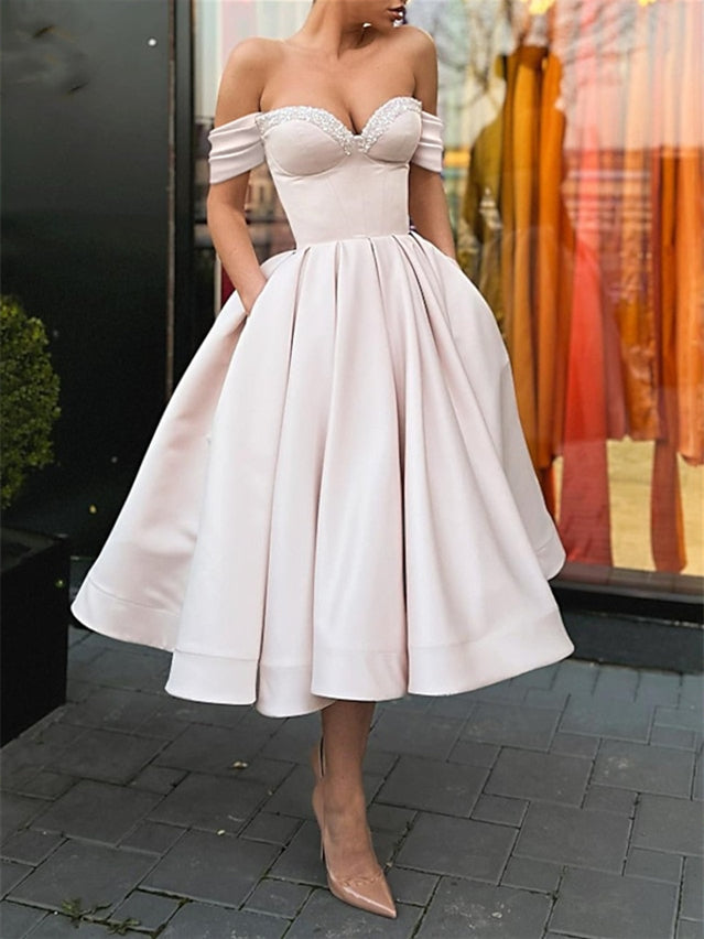 A-Line/Princess Sweetheart Tea-Length Cocktail Dresses with Pleats