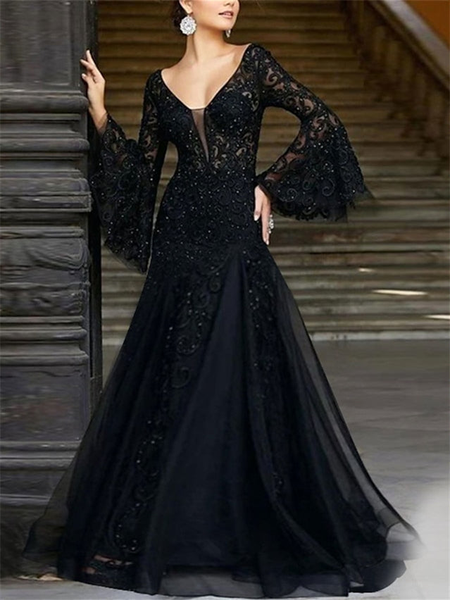 A-Line/Princess V-Neck Long Sleeves Floor-Length Evening Dresses with Appliques