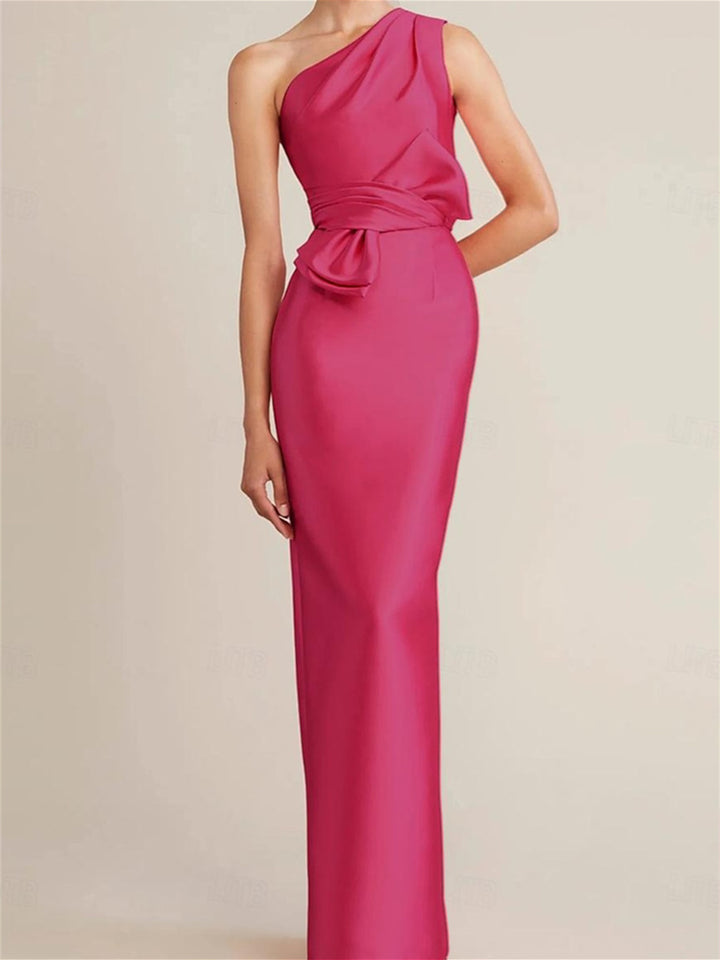 Sheath/Column One-Shoulder Sleeveless Cocktail Dresses With Pleats