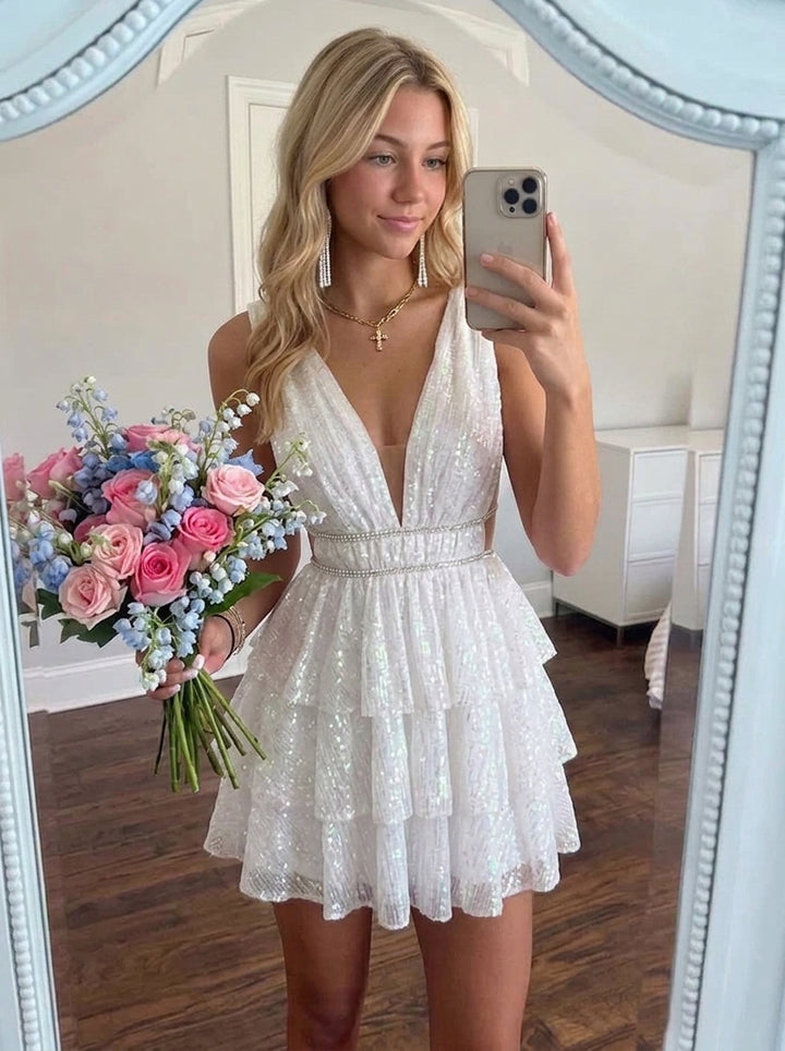 A-Line/Princess Plunge V-Neck Sleeveless Pleated Short/Mini Homecoming Dresses with Crystals