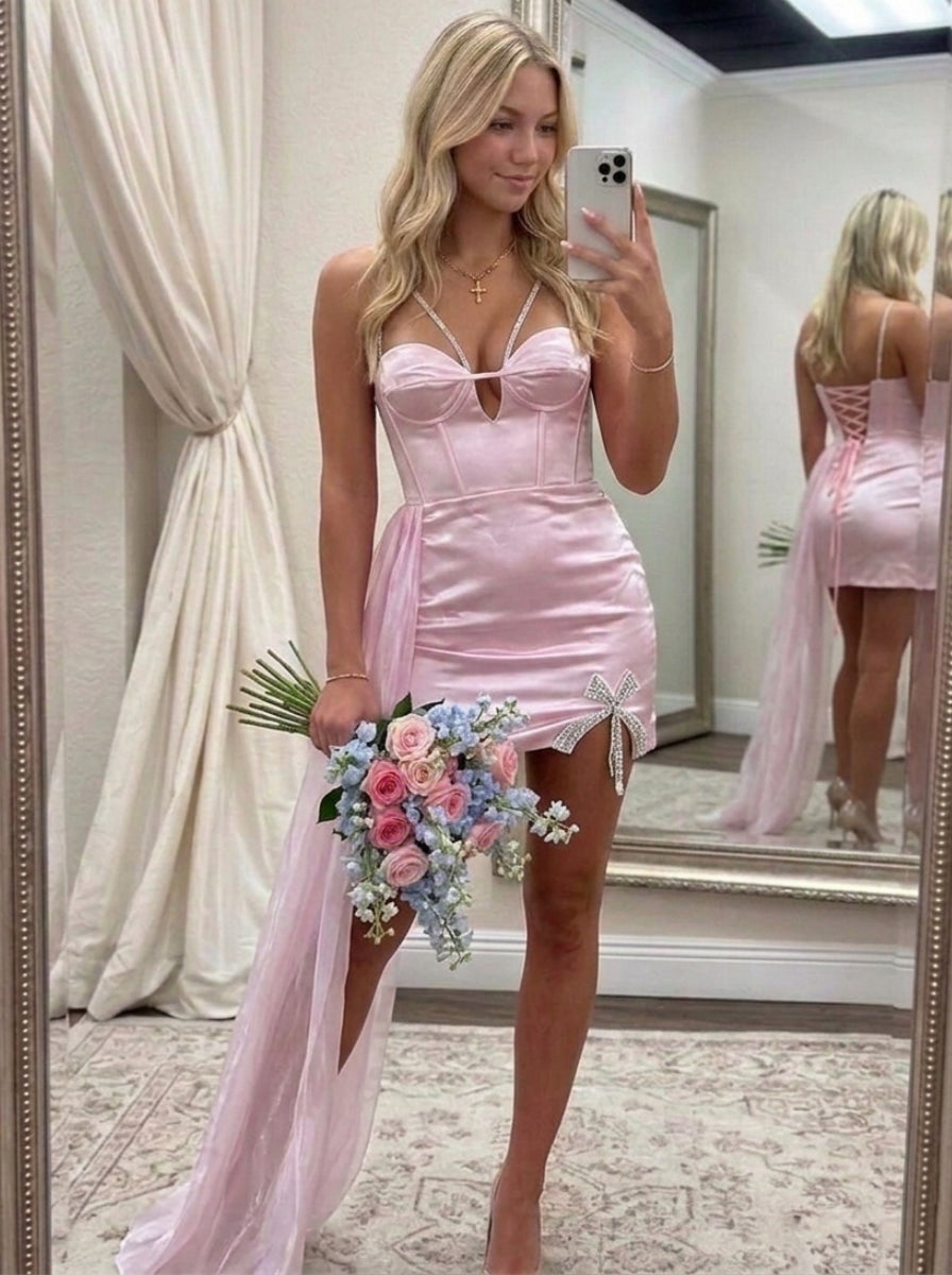 Sheath/Column Spaghetti Straps Sleeveless Short/Mini Homecoming Dresses with Rhinestones & Watteau Train