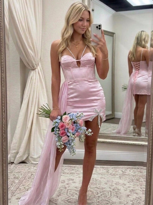 Sheath/Column Spaghetti Straps Sleeveless Short/Mini Homecoming Dresses with Rhinestones & Watteau Train
