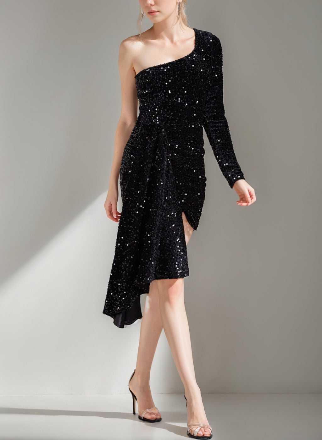 Sheath/Column Sequined One-Shoulder Long Sleeve Asymmetrical Homecoming Dresses