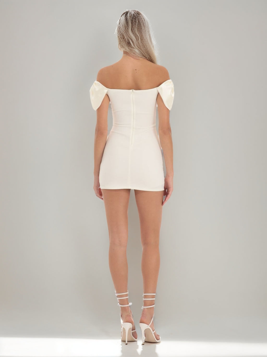 Sheath/Column Off-the-shoulder Bow Sleeves Short/Mini Homecoming Dresses