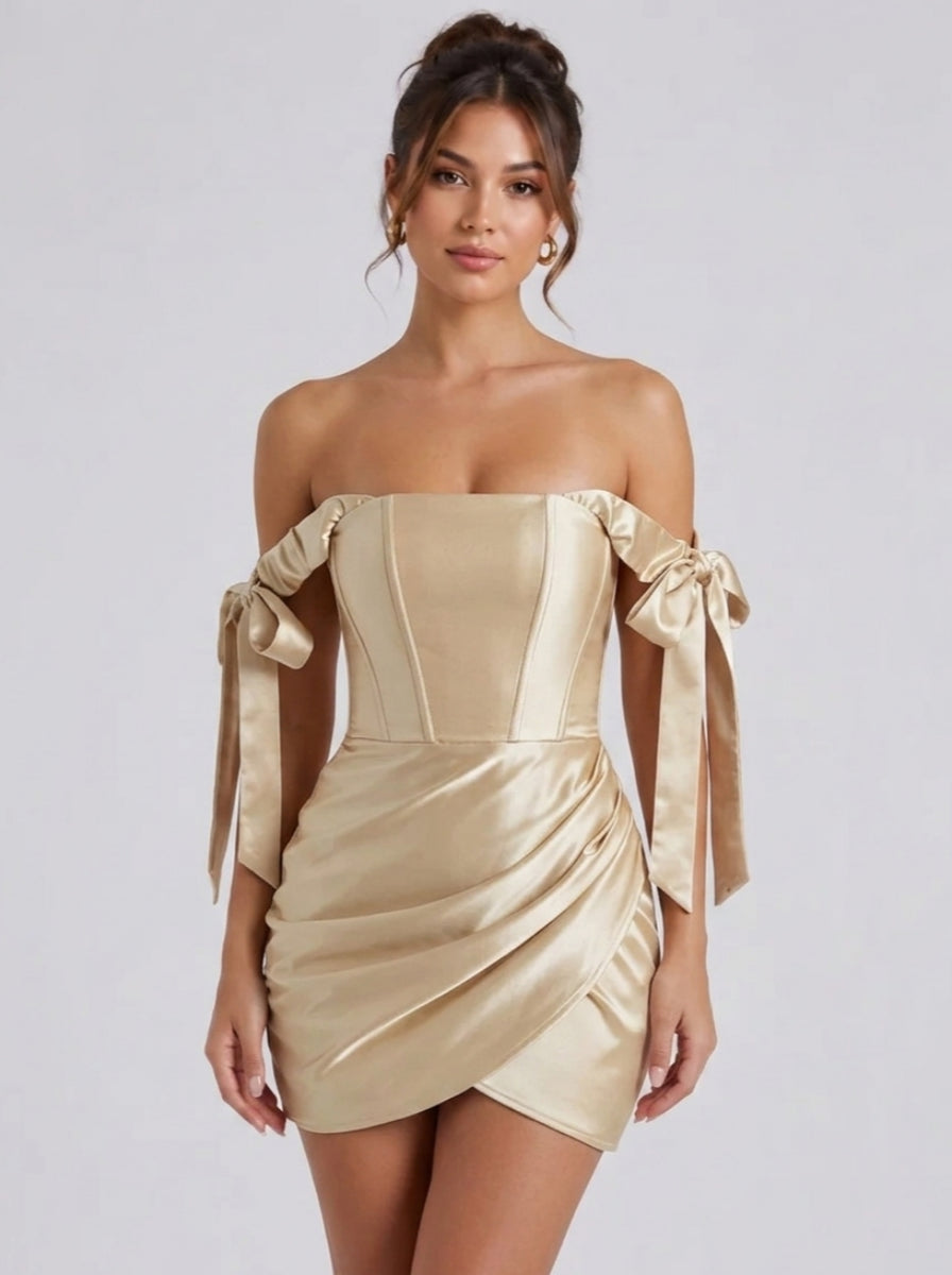 Sheath/Column Sexy Off-the-shoulder Ruched Sleeveless Short/Mini Homecoming Dresses with Bows