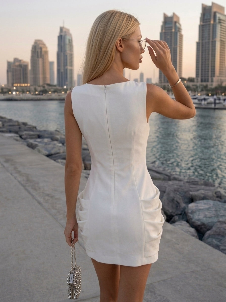 Sheath/Column Jewel Neck Stretch Satin Homecoming Dresses Ruched Sleeveless Short/Mini