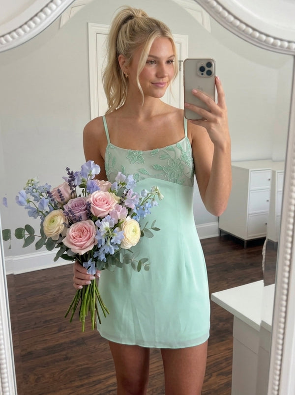 Sheath/Column Spaghetti Straps Chiffon Homecoming Dresses Sleeveless Short/Mini Floral Beading