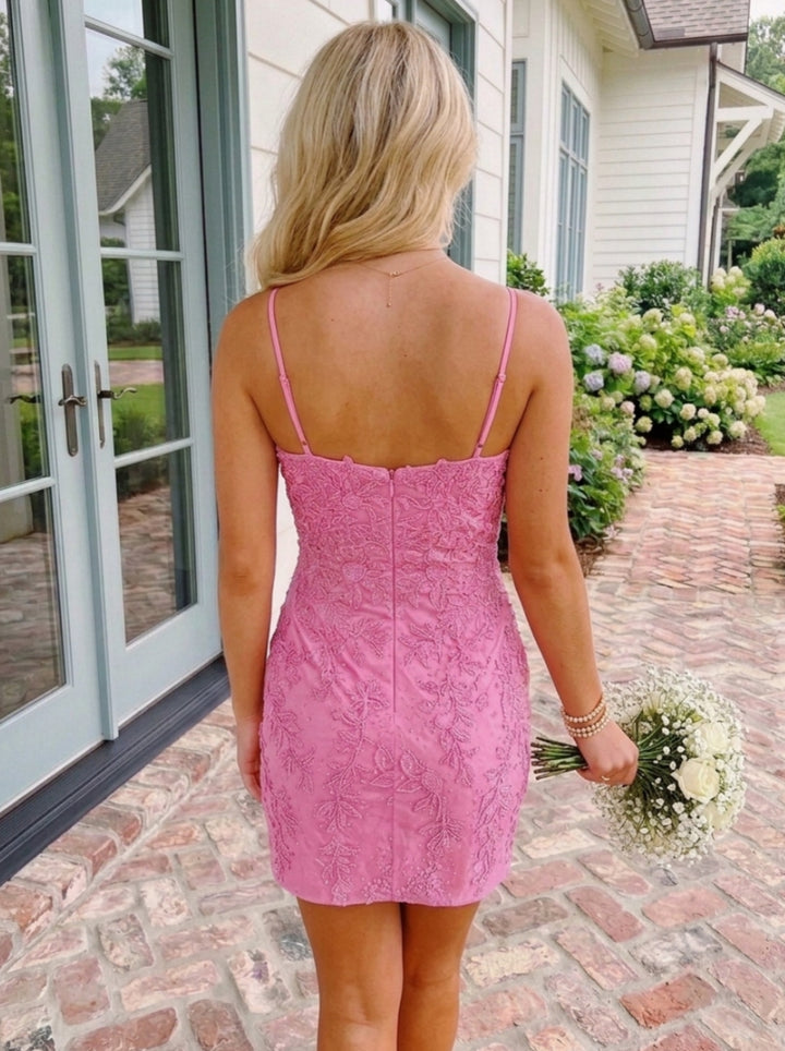 Sheath/Column Spaghetti Straps Lace Floral Homecoming Dresses Sleeveless Short/Mini