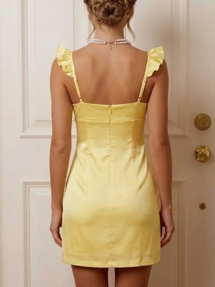 Sheath/Column Square Collar Silk Satin Homecoming Dresses Sleeveless Short/Mini Ruffles