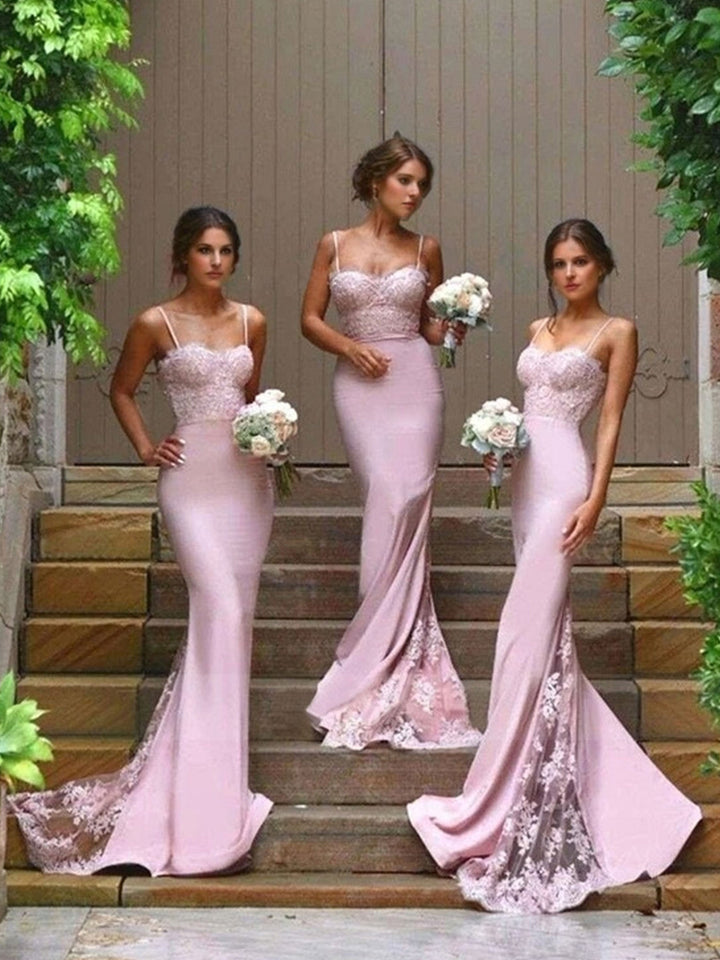 Trumpet/Mermaid Spaghetti Straps Sleeveless Sweep Train Bridesmaid Dresses with Lace Appliques