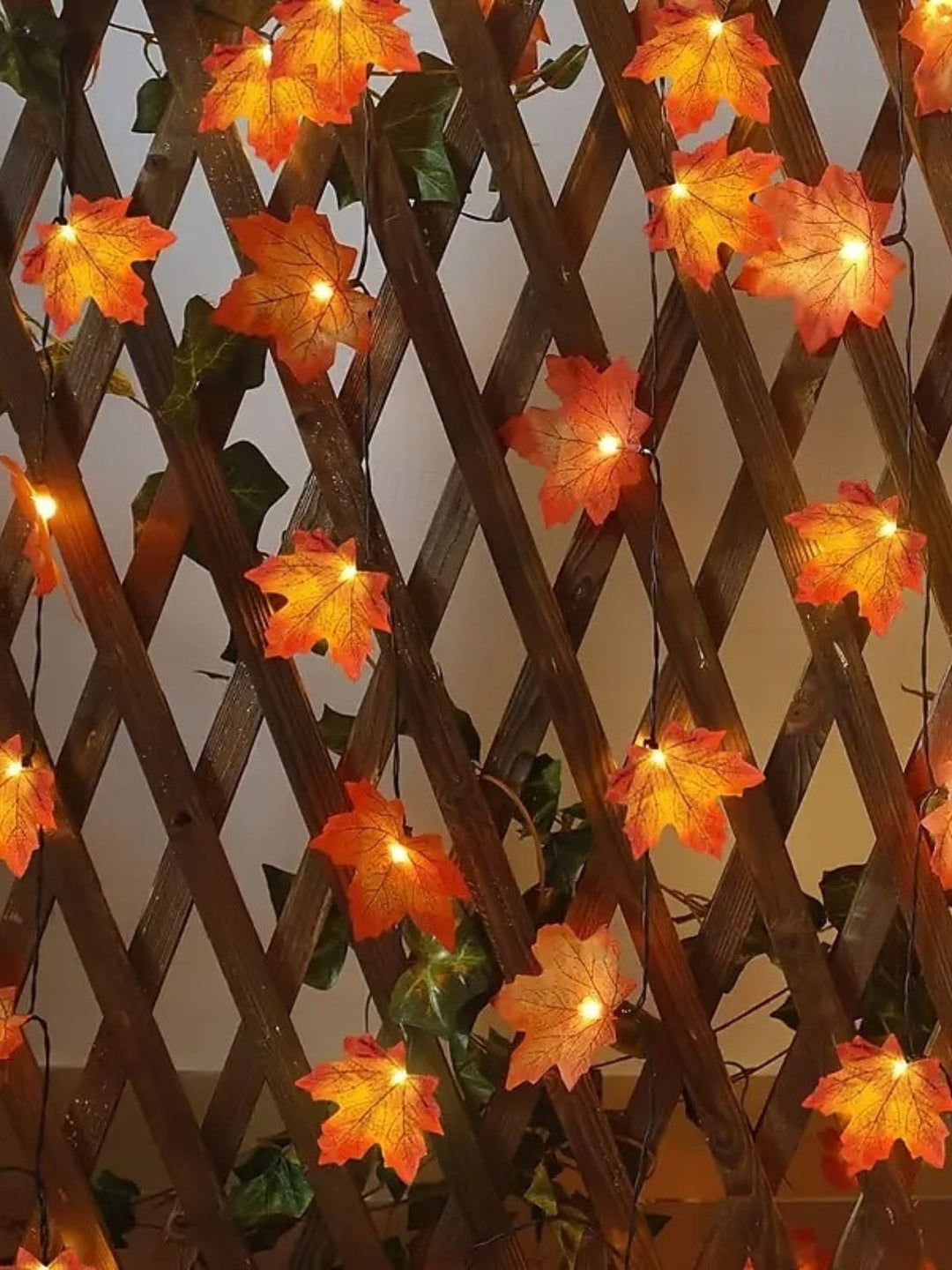 Halloween /Autumn Artificial Maple Leaf Decoration Atmosphere String Lights