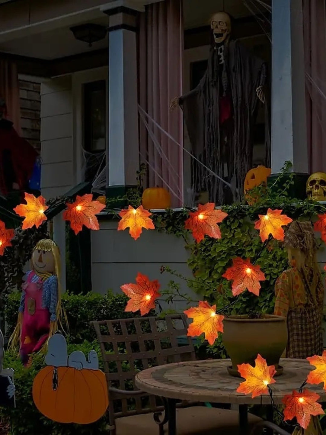 Halloween /Autumn Artificial Maple Leaf Decoration Atmosphere String Lights