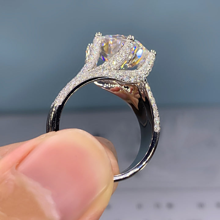 5 Carat White Gold Deluxe Classic Diamond Ring