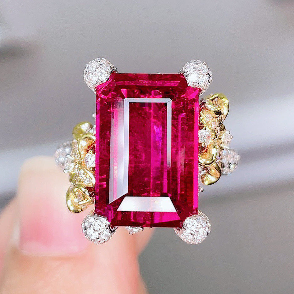 Luxurious Delicate Fuchsia Vintage Rhinestone Ring