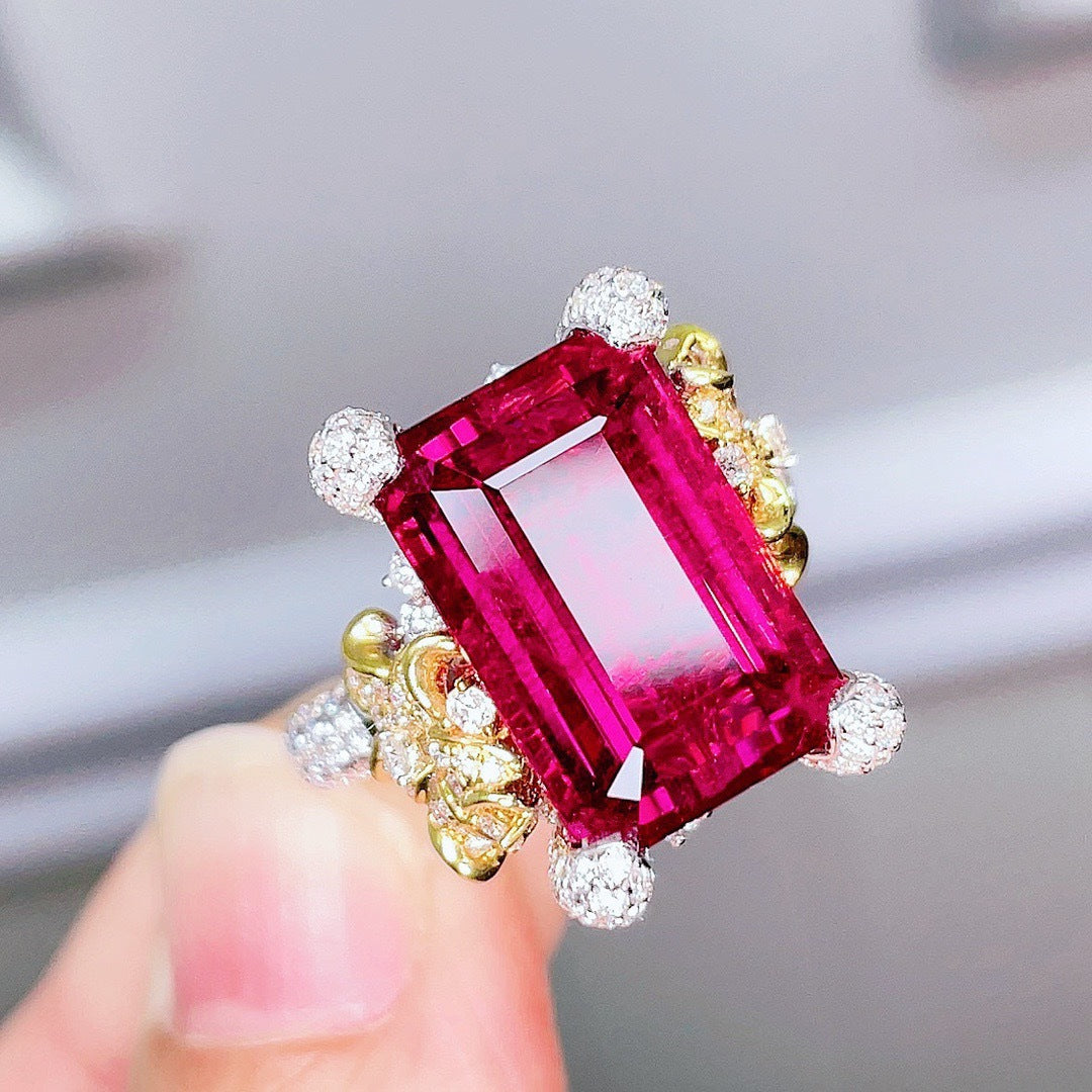 Luxurious Delicate Fuchsia Vintage Rhinestone Ring