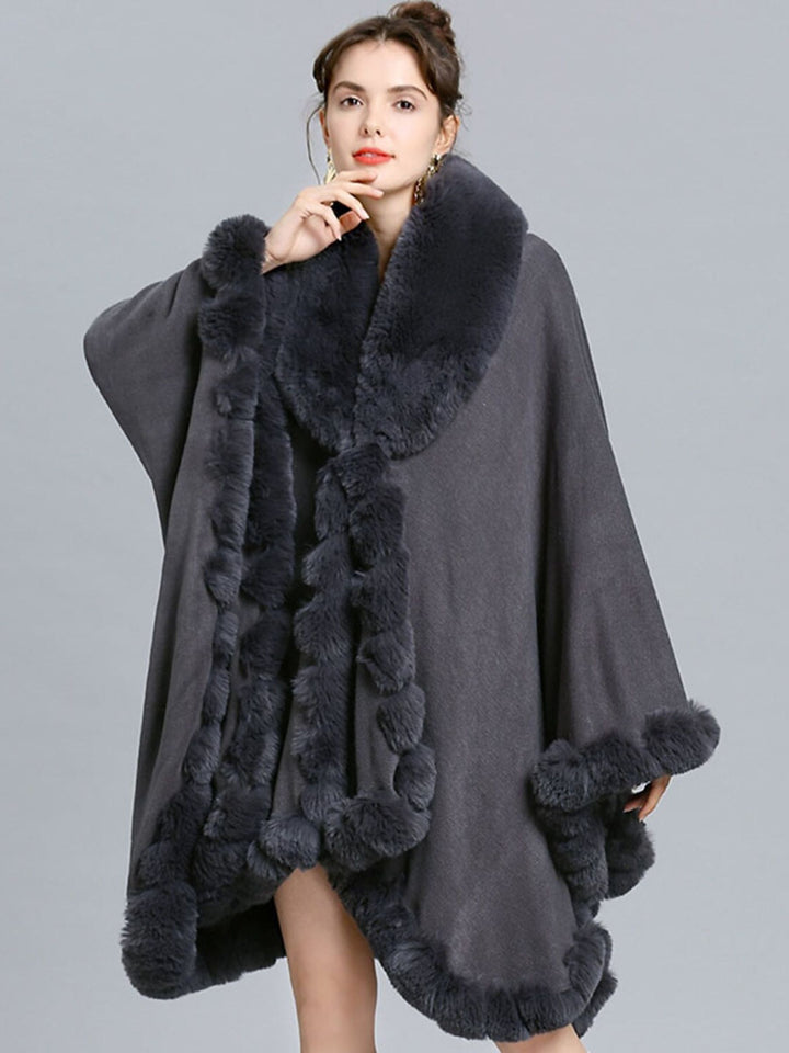 Women‘s White Fashionable Faux Fur Long Sleeves Wrap Cloak with Pure Color