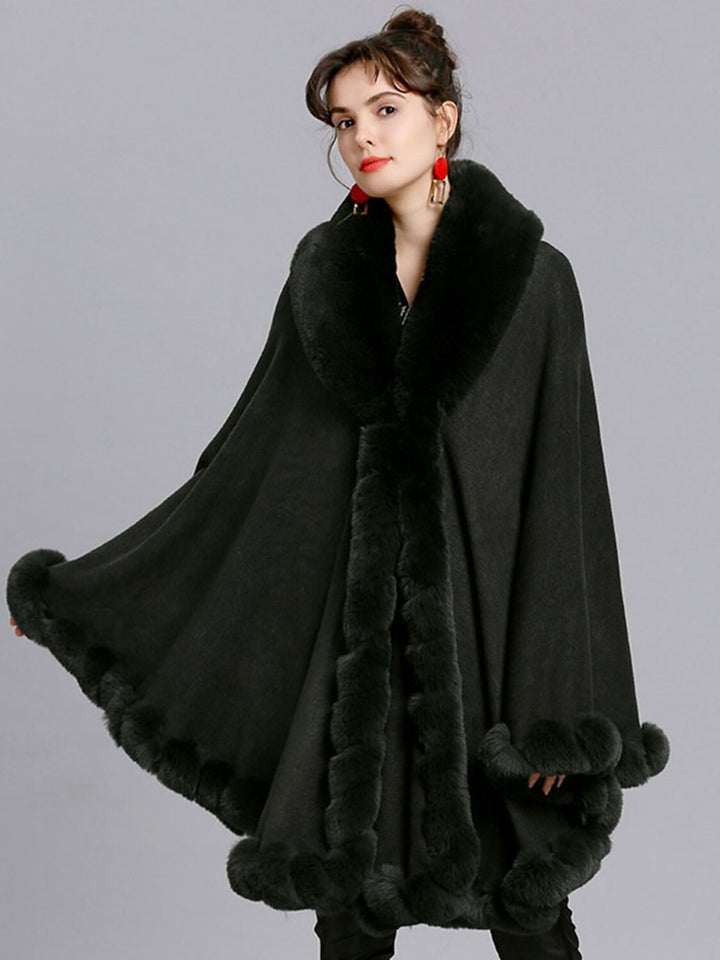 Women‘s White Fashionable Faux Fur Long Sleeves Wrap Cloak with Pure Color