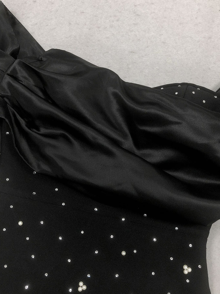 Sheath/Column Off-the-Shoulder Sleeveless Evening Dresses with Crystals & Ruffles