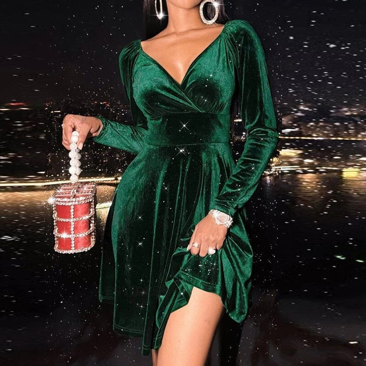 A-Line V-Neck Cocktail Dresses Velvet Long Sleeves Mini Party Dress