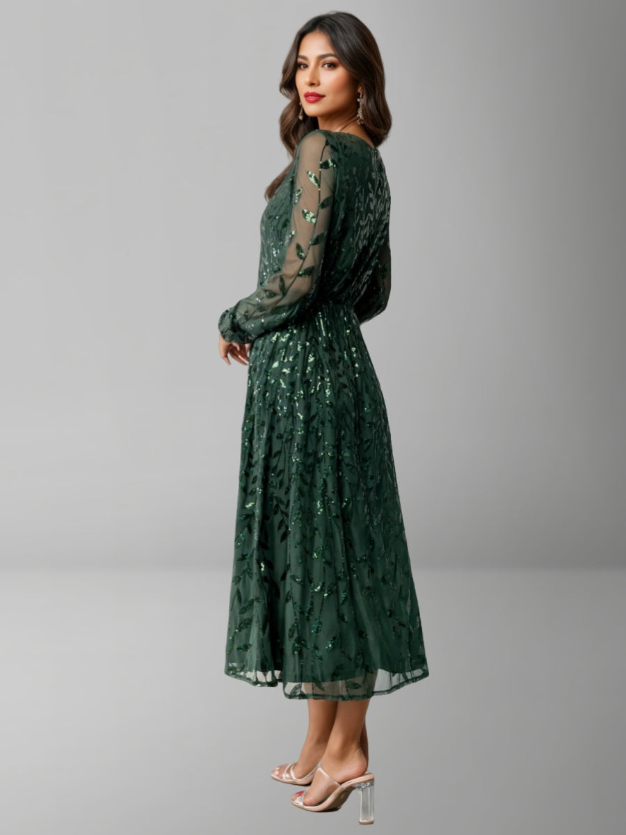 A-Line/Princess Scoop Long Sleeves Cocktail Dresses Sequins Tea-Length