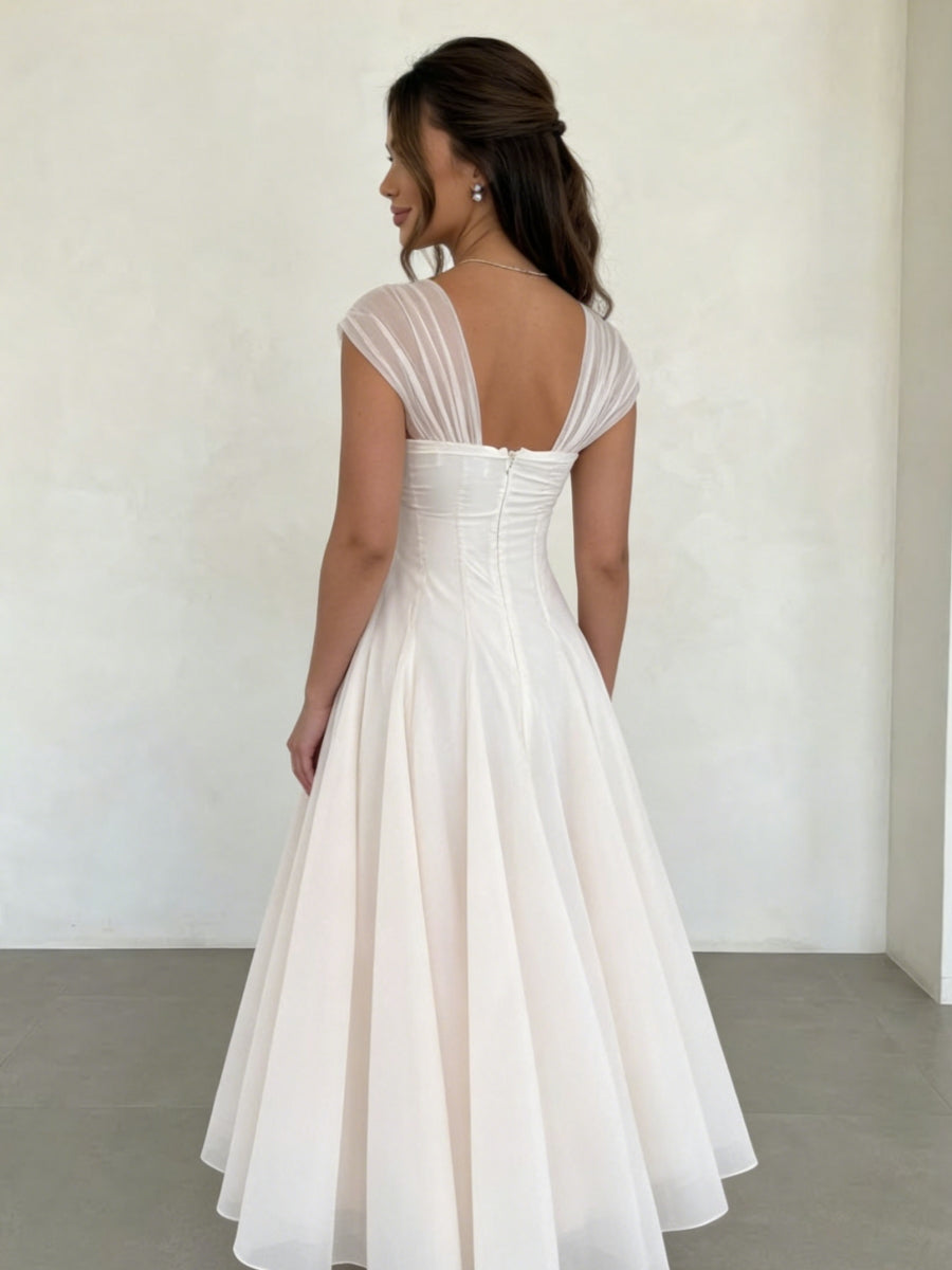 A-Line/Princess Sweetheart Chiffon Cocktail Dresses Sleeveless Tea-Length Graduation Dress Pleated Little White Dresses