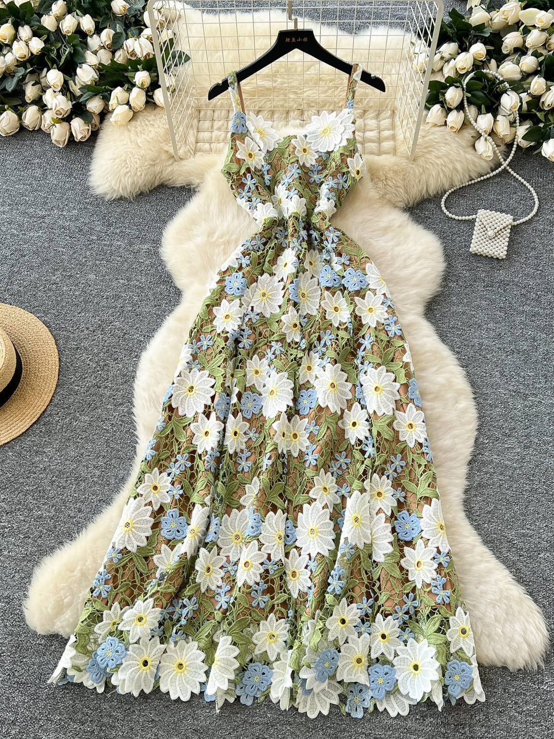 A-Line/Princess Spaghetti Straps Lace Wedding Guest Dresses Tea-Length Sleeveless Floral
