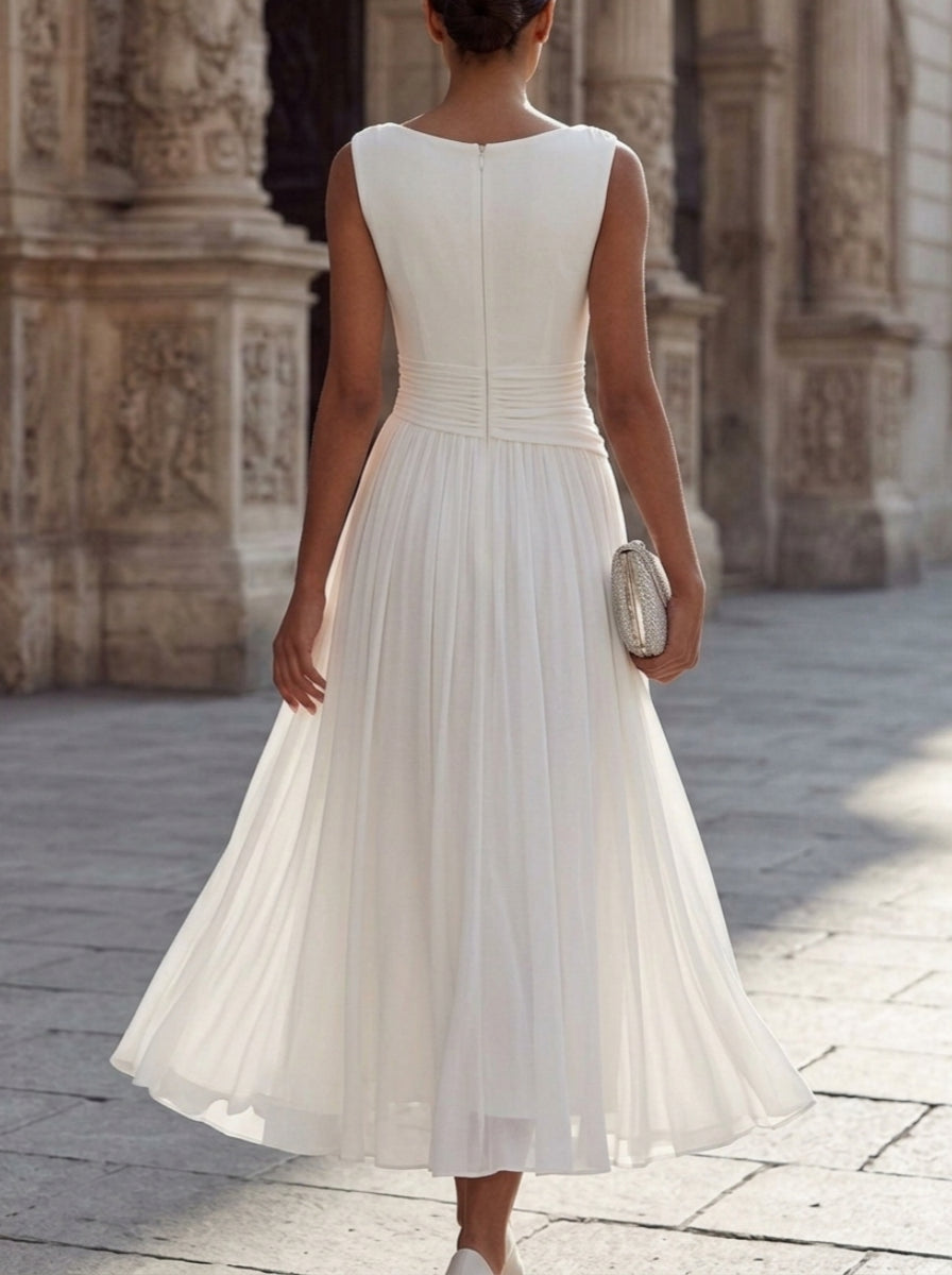 A-Line/Princess Boat Neck Chiffon Cocktail Dresses Sleeveless Tea-Length Pleated Little White Dresses Ruched Party Dresses