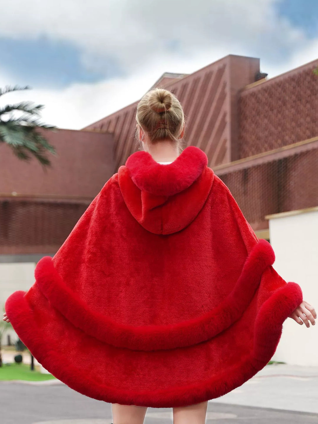 Women’s Winter Solid Color Faux Fur Red Cape Shawl/Wrap