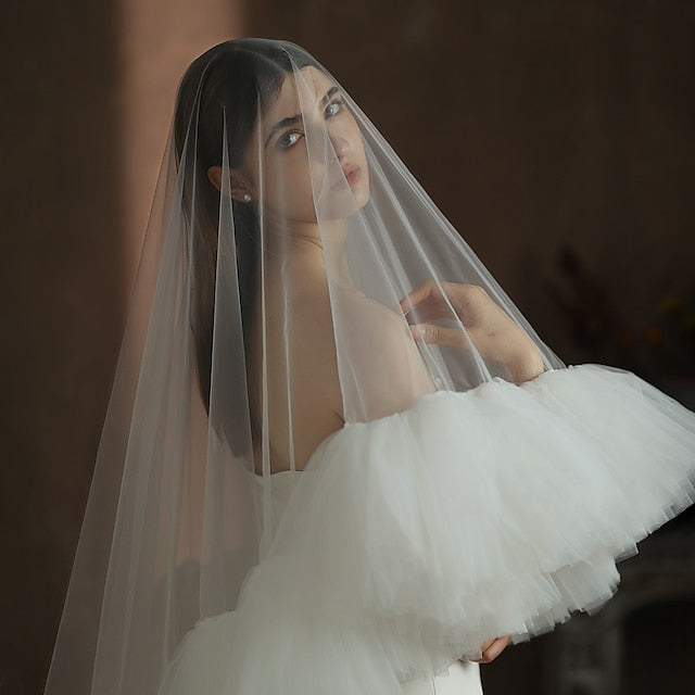 One-tier Stylish/ Pure Color Tulle / Luxury Wedding Veil Blusher Veils with Ruffles