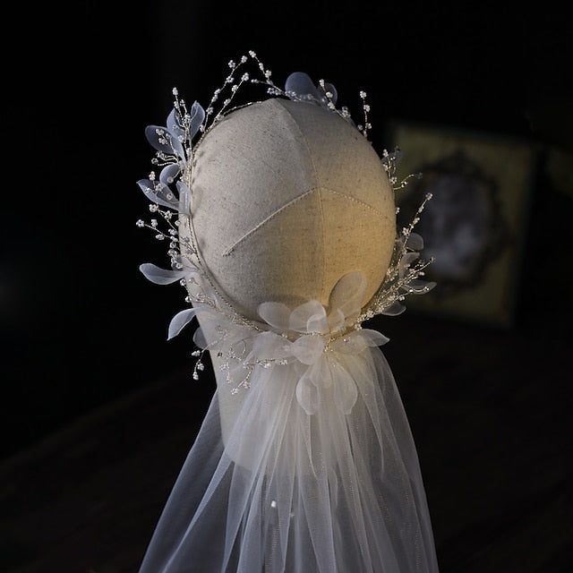 One-tier Flower Style Wedding Veils Shoulder Veils with Pendant