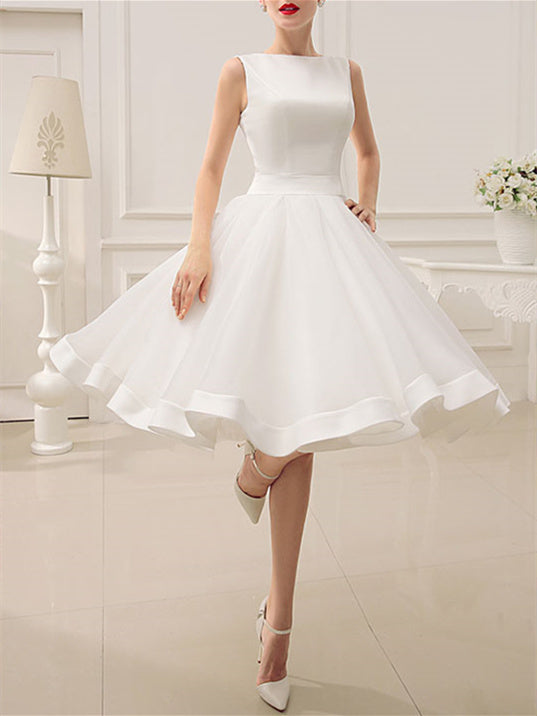 A-Line/Princess Scoop Knee-Length Wedding Dress