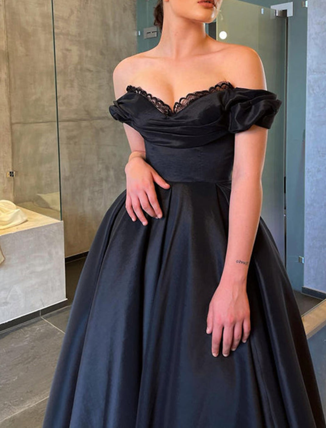 2026 Black Prom Dresses for Women's A-Line/Princess Off-the-Shoulder Tea-Length Formal Evening Dress Ball Gowns, Black 2026 Black Prom Dresses for Women's A-Line/Princess Off-the-Shoulder Tea-Length Formal Evening Dress Ball Gowns, Black