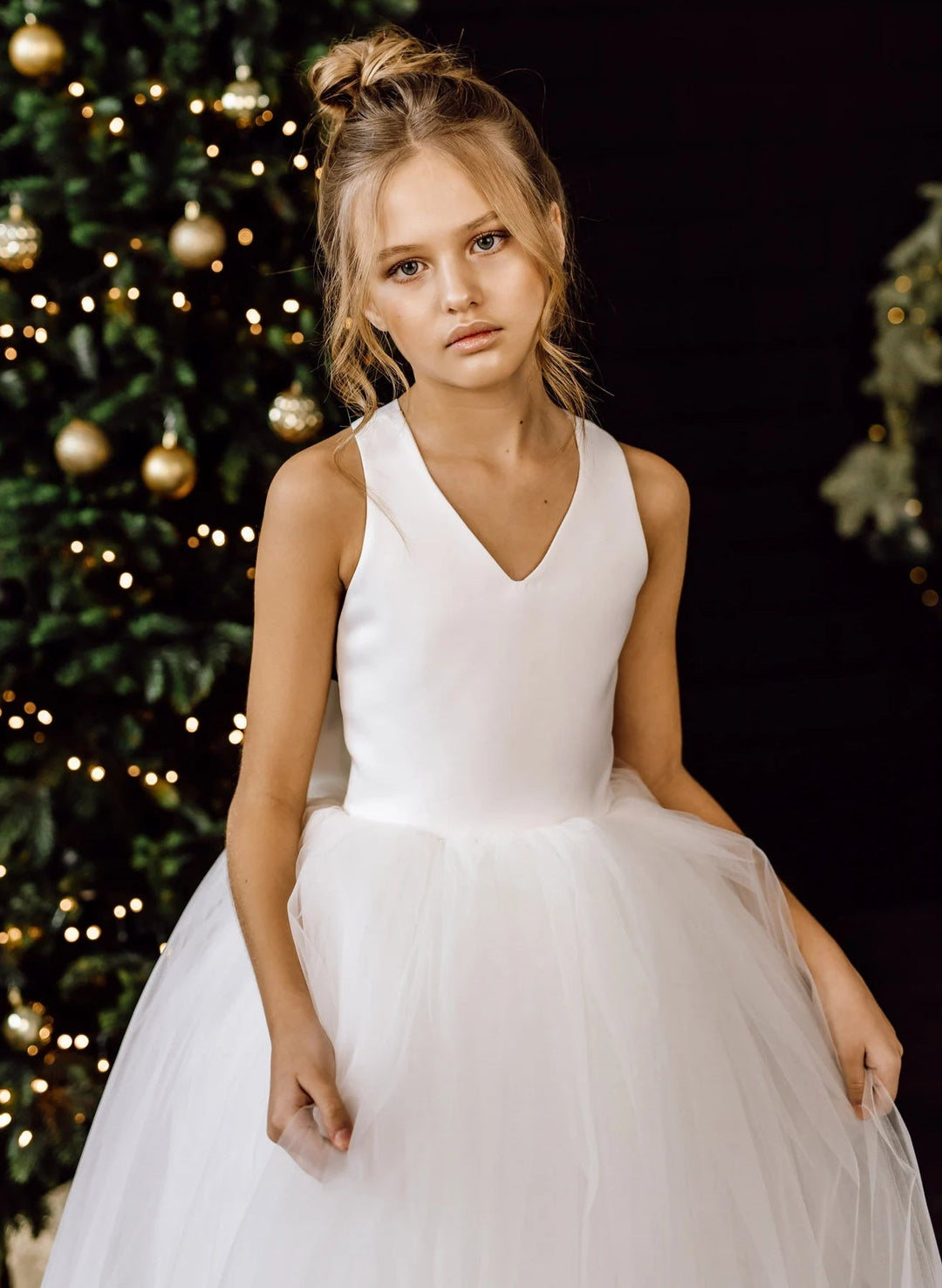 A-Line/Princess V-Neck Tulle Flower Girl Dresses with Bowknot