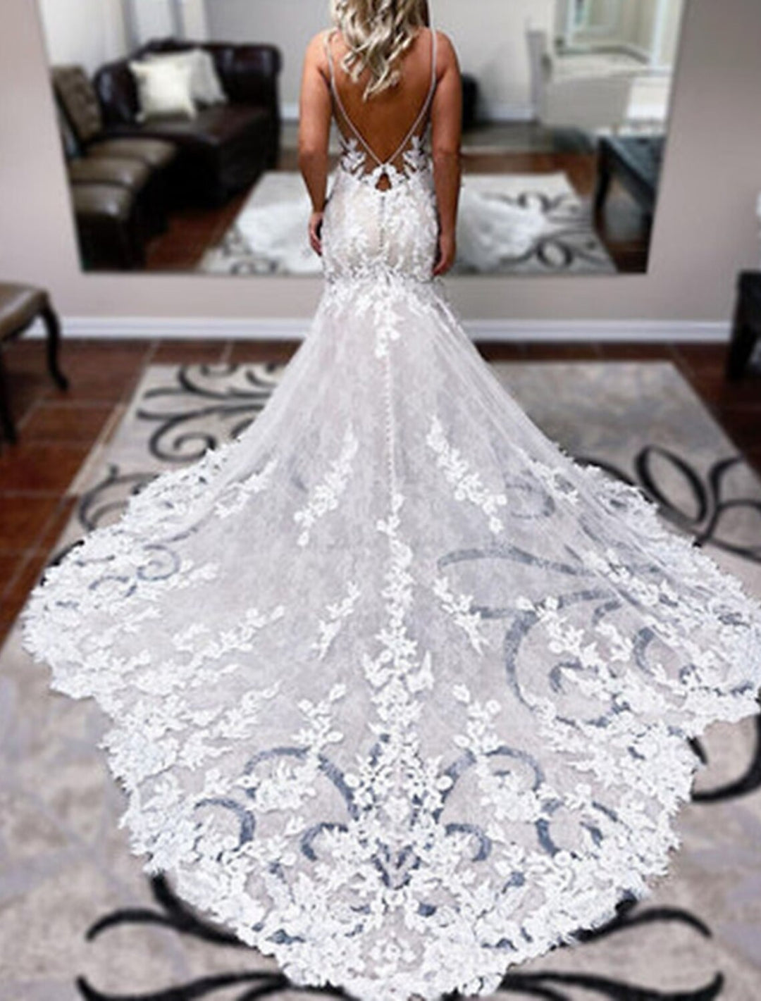 Trumpet/Mermaid Spaghetti Straps Floor-length Lace Wedding Dress